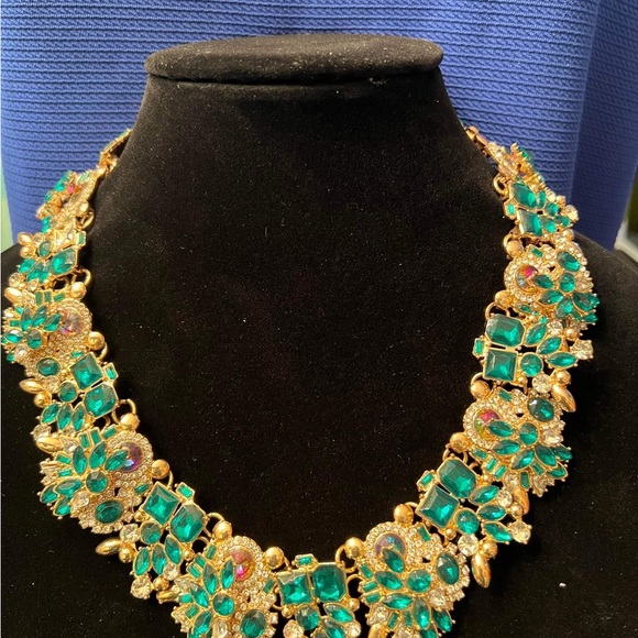 Green rhinestone necklace set, green necklace, wedding necklace, - Picture 3 of 3